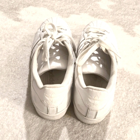 Adidas Clamshell Toe White Leather Sneakers shoes EUC MEN'S 6.5 fits 8.5 Women - Picture 2 of 6